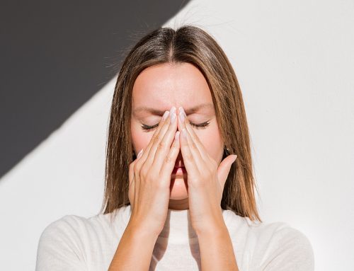 A Trusted Sioux Falls Upper Cervical Chiropractor Shares The Difference Between Migraine and Sinus Headaches